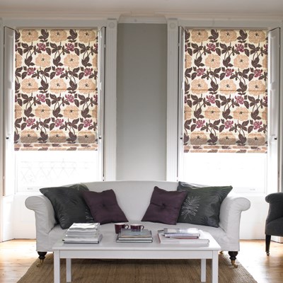 dewbury-clover-patterned-roman-blind-lounge