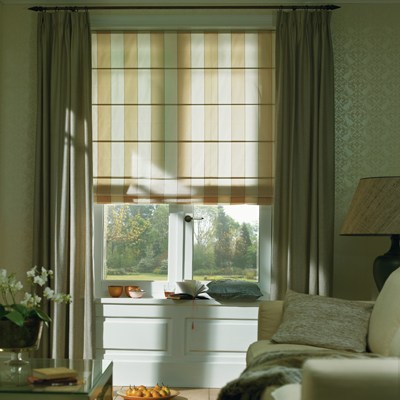 striped-fabric-roman-blind-green-lounge